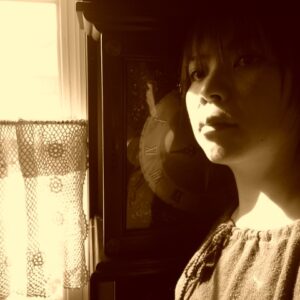  湊　里香 比治山女子短期大学美術科洋画専攻卒業