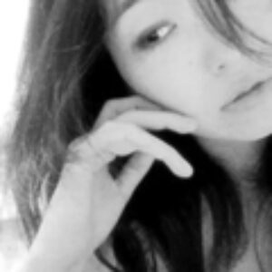 綾坂璃緒 