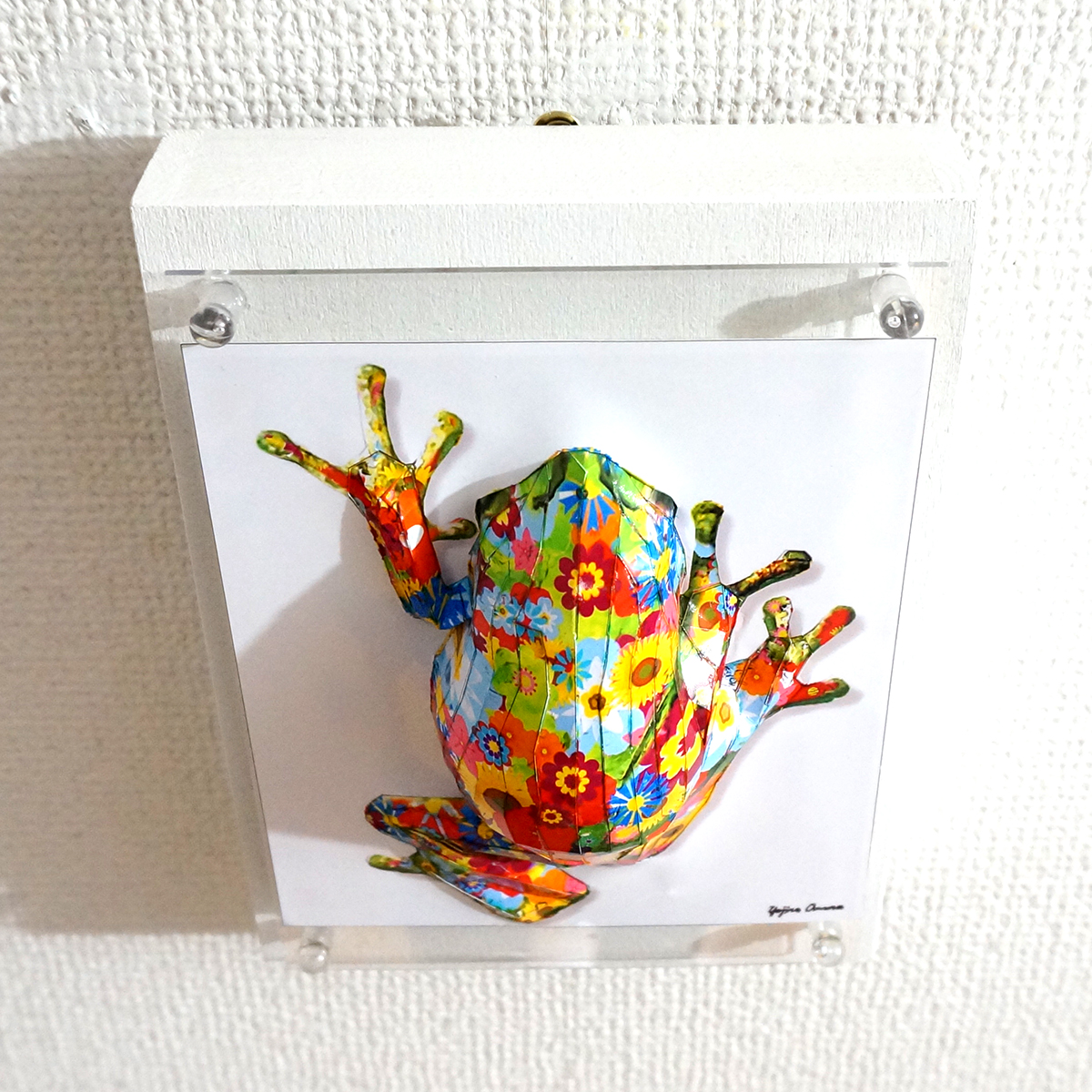 花柄カエルは壁に張り付く | アート・インテリア絵画の通販・販売