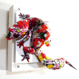彫刻 レリーフ 立体アート のおすすめ作品・人気作家 動物 立体 contemporary コンテンポラリーアート トカゲ ポップアート 彫刻 花柄トカゲは大きくねじれる インテリア絵画 アート