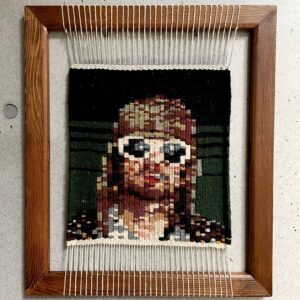 工芸(陶芸 ガラス 彫金 木工 染織/テキスタイル) のおすすめ作品・人気作家 contemporaryart wallhangingart wovenwool コンテンポラリアート ポートレート 織物 Grunge is Dead インテリア絵画 アート