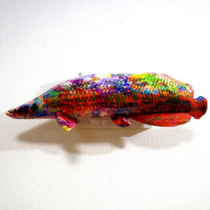 彫刻 レリーフ 立体アート のおすすめ作品・人気作家 動物 立体 魚 contemporary コンテンポラリーアート トカゲ ポップアート 彫刻 煌めくピラルクはパネルに収まらない インテリア絵画 アート