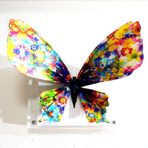 彫刻 レリーフ 立体アート のおすすめ作品・人気作家 動物 立体 contemporary コンテンポラリーアート トカゲ ポップアート 彫刻 昆虫 虫 蝶々 色めく花模様の蝶は羽を広げる インテリア絵画 アート