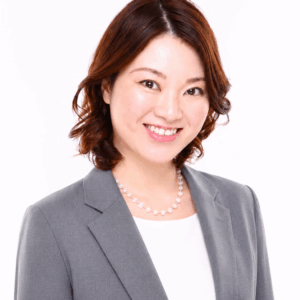 アーティスト 斎藤友紀子 2009年私立成城大学文芸学部芸術学科卒業2016年インターネットアカデミーWEBデザインコース卒業